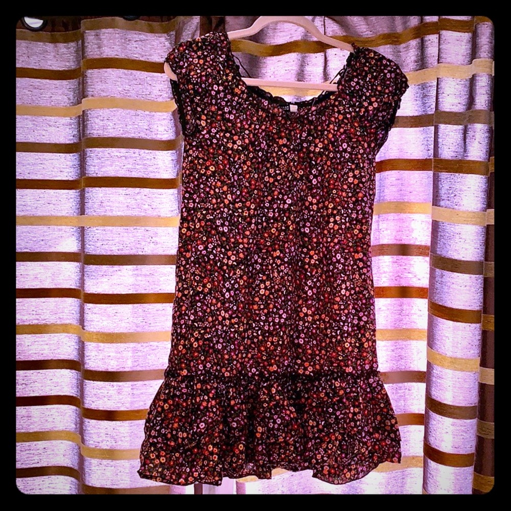 ❗️2/$10❗️H&M Floral Babydoll Dress
